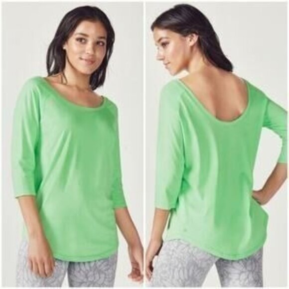 Fabletics Green 3/4 Sleeve Top Womens Scoop Back athletic top size medium - Picture 1 of 7